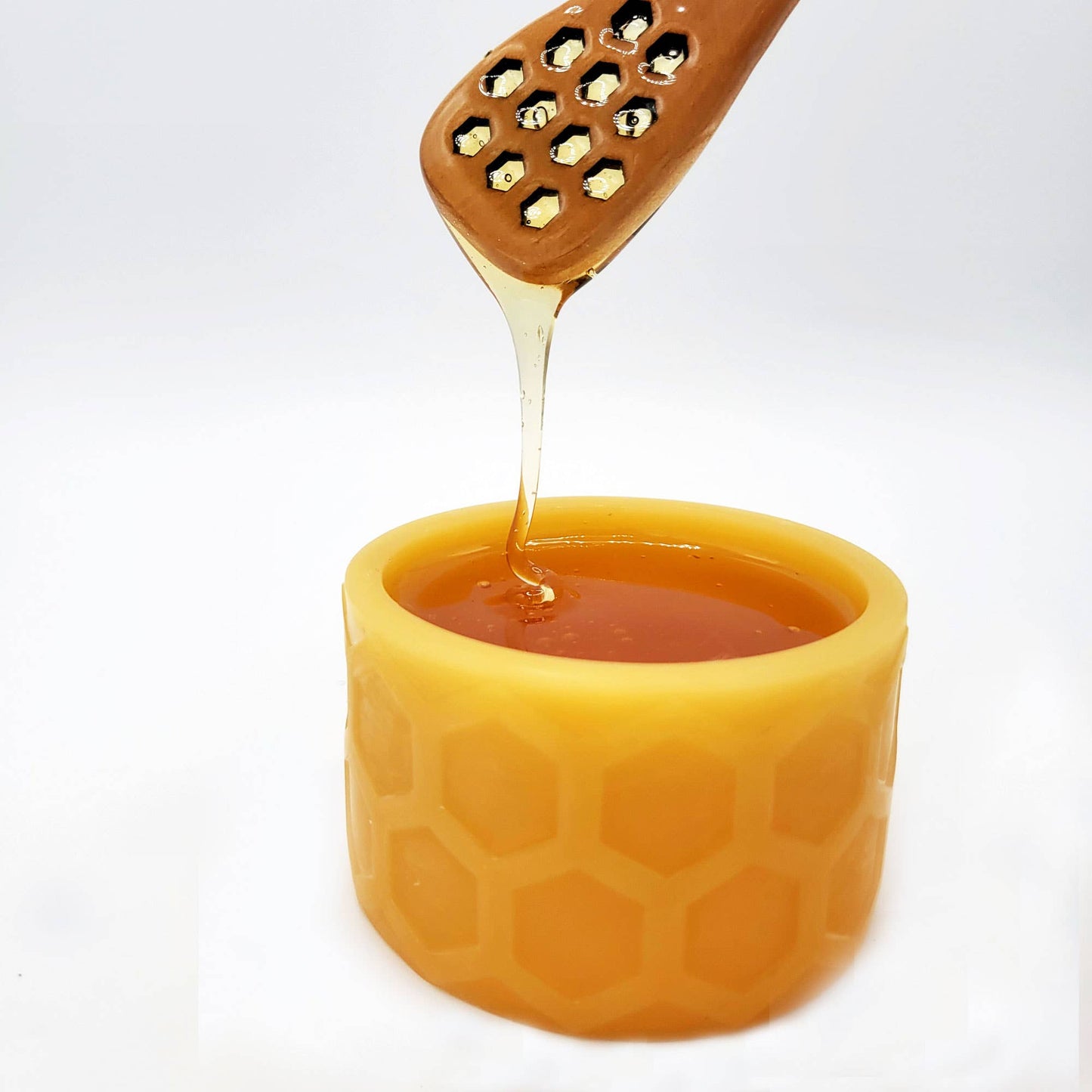 Beeswax honeypot